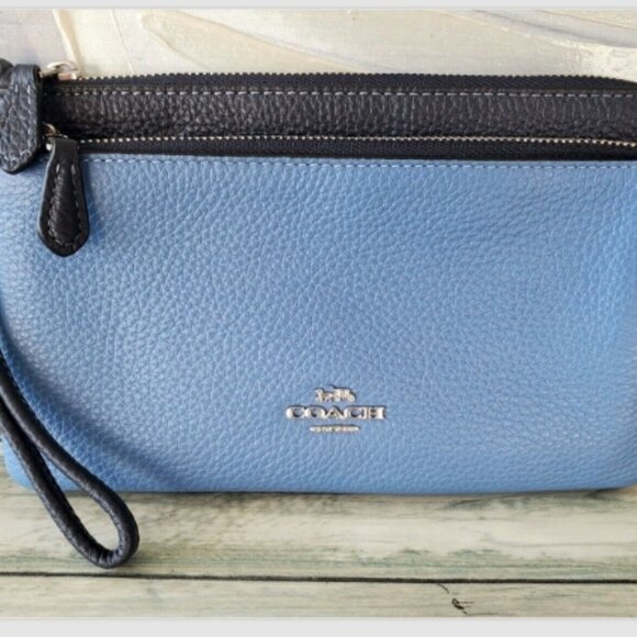 Coach Contrast Double Zip Wallet /Wristlet In Sky Blue Multi New w/tags CF477 - Picture 2 of 14